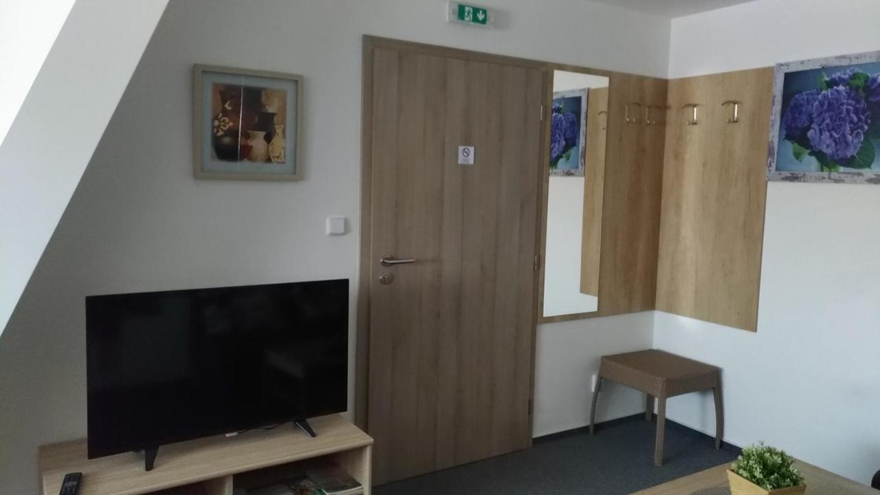 Penzion Kometa Pasohlávky Exterior foto